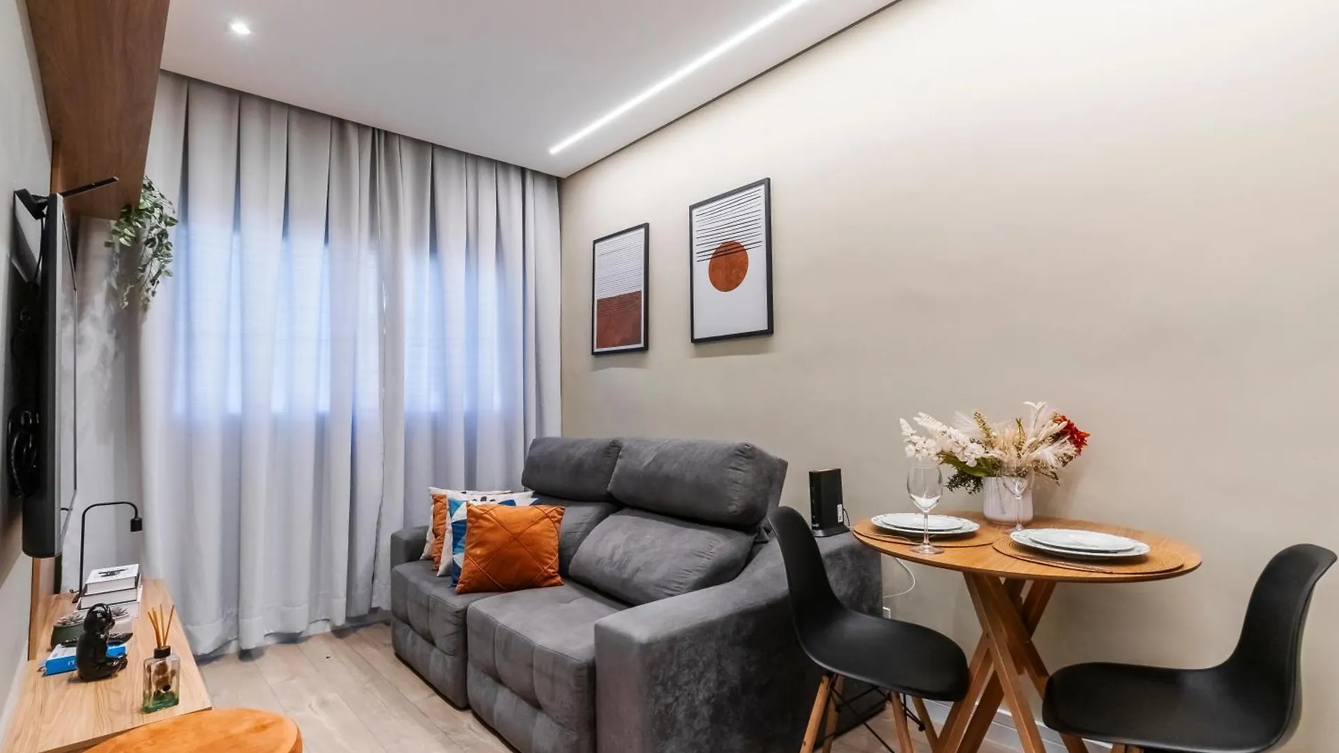 Apto Quarto E Sala Completo Prox Paulista Com Vaga De Garagem Sao Paulo Brazil