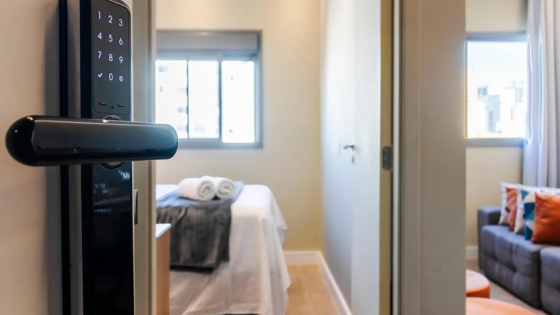 Apto Quarto E Sala Completo Prox Paulista Com Vaga De Garagem Sao Paulo 0*,  Brazil